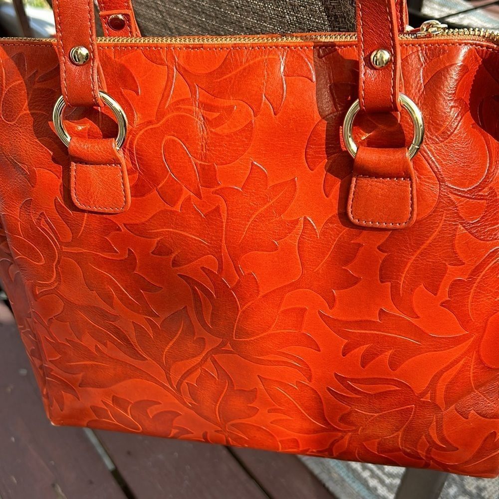 Ladies Valentina Embossed Leather Handbag Handmade in Italy - Picture 10 of 10